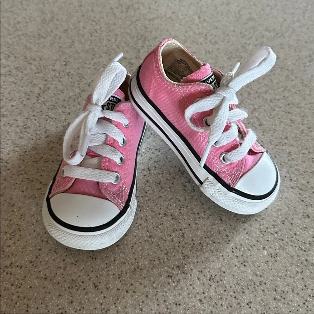 CONVERSE All Star Pink Canvas Sneakers Toddler Size 4